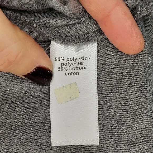 Maurices graphic tee tshirt scoop neck Namaste at home with my dog gray cream L - Picture 6 of 7